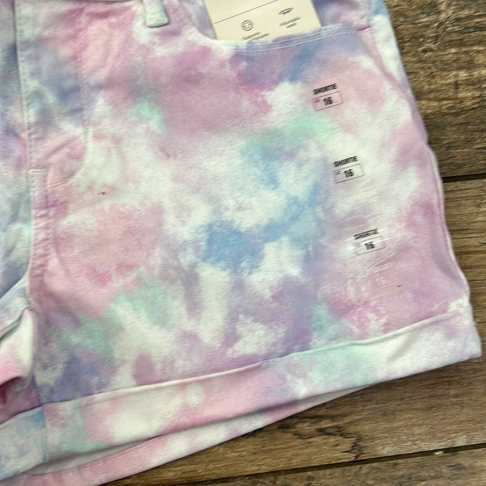 2 Pair of Girls Shorts - Picture 7 of 9